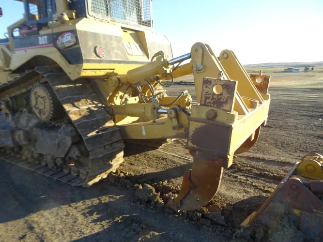 Photo #23 of CLAYTON CONSTRUCTION LTD. - LATE MODEL CATERPILLAR, VOLVO AND HITACHI MOBILE CONSTRUCTION EQUIPMENT