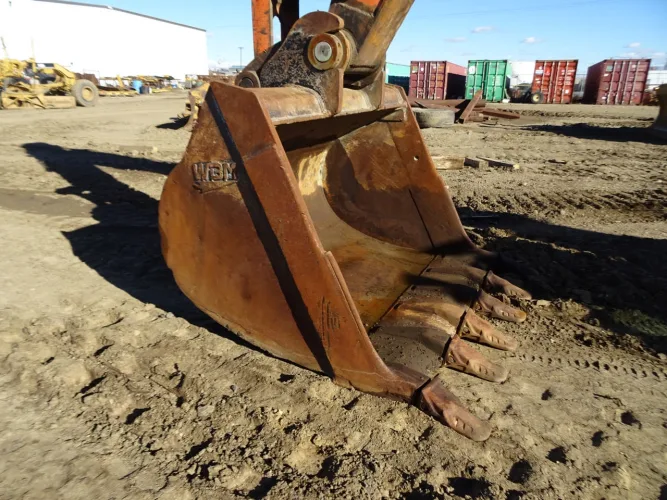 Photo #80 of CLAYTON CONSTRUCTION LTD. - LATE MODEL CATERPILLAR, VOLVO AND HITACHI MOBILE CONSTRUCTION EQUIPMENT