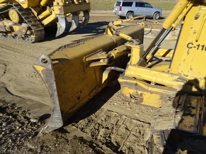 Photo #102 of CLAYTON CONSTRUCTION LTD. - LATE MODEL CATERPILLAR, VOLVO AND HITACHI MOBILE CONSTRUCTION EQUIPMENT