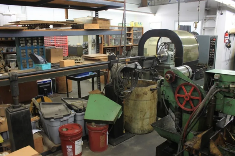 Photo #35 of DUARTE ENGINEERING CO. - MACHINE SHOP EQUIPMENT FEATURING: 2008 MIGHT VIPER PRO1000AP 3-AXIS CNC VMC, LATHES, MILLS, PRECISION HONING MACHINES, HORIZONTAL & VERTICAL BAND SAW, GRINDERS, INSPECTION, TOOLING & MUCH MORE...