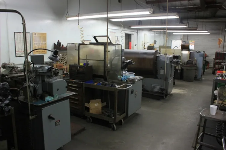 Photo #110 of DUARTE ENGINEERING CO. - MACHINE SHOP EQUIPMENT FEATURING: 2008 MIGHT VIPER PRO1000AP 3-AXIS CNC VMC, LATHES, MILLS, PRECISION HONING MACHINES, HORIZONTAL & VERTICAL BAND SAW, GRINDERS, INSPECTION, TOOLING & MUCH MORE...