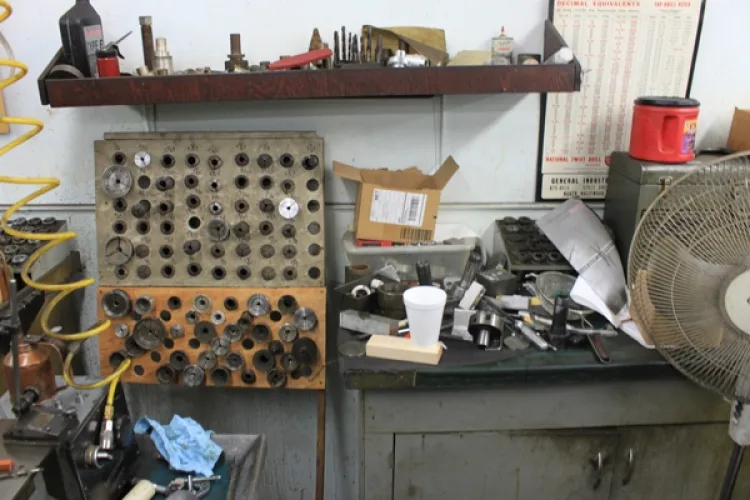 Photo #113 of DUARTE ENGINEERING CO. - MACHINE SHOP EQUIPMENT FEATURING: 2008 MIGHT VIPER PRO1000AP 3-AXIS CNC VMC, LATHES, MILLS, PRECISION HONING MACHINES, HORIZONTAL & VERTICAL BAND SAW, GRINDERS, INSPECTION, TOOLING & MUCH MORE...