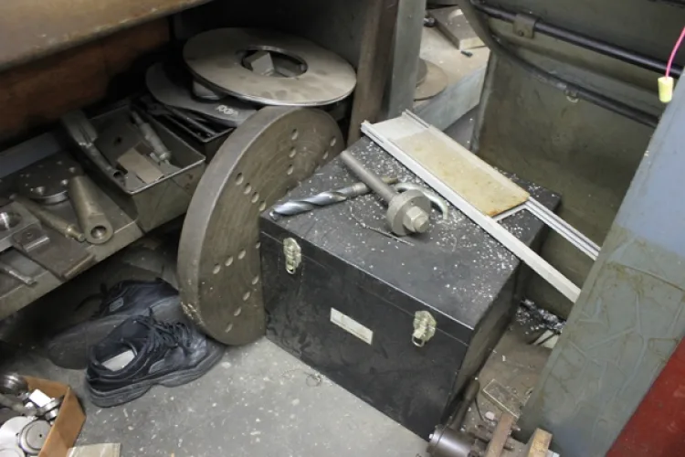 Photo #118 of DUARTE ENGINEERING CO. - MACHINE SHOP EQUIPMENT FEATURING: 2008 MIGHT VIPER PRO1000AP 3-AXIS CNC VMC, LATHES, MILLS, PRECISION HONING MACHINES, HORIZONTAL & VERTICAL BAND SAW, GRINDERS, INSPECTION, TOOLING & MUCH MORE...