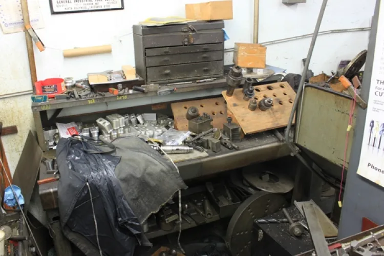 Photo #119 of DUARTE ENGINEERING CO. - MACHINE SHOP EQUIPMENT FEATURING: 2008 MIGHT VIPER PRO1000AP 3-AXIS CNC VMC, LATHES, MILLS, PRECISION HONING MACHINES, HORIZONTAL & VERTICAL BAND SAW, GRINDERS, INSPECTION, TOOLING & MUCH MORE...