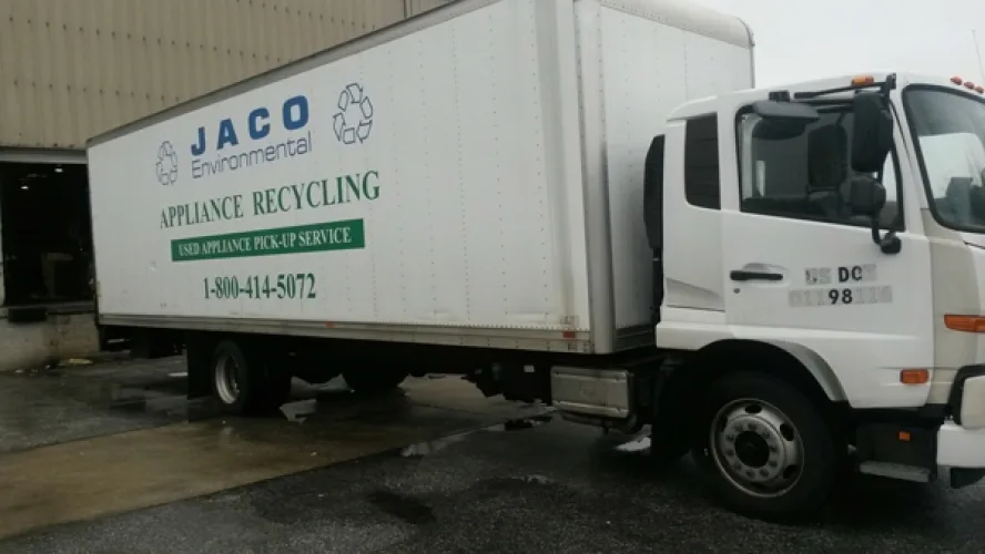Photo #42 of JACO ENVIRONMENTAL INC. - OVER 95 LATE MODEL TRUCKS, TRAILERS & AUTOMOBILES: BOX, FLAT, STAKE, DUMP, FRUEHAUF, GREAT DANE, HYUNDAI, STRICK & MORE...