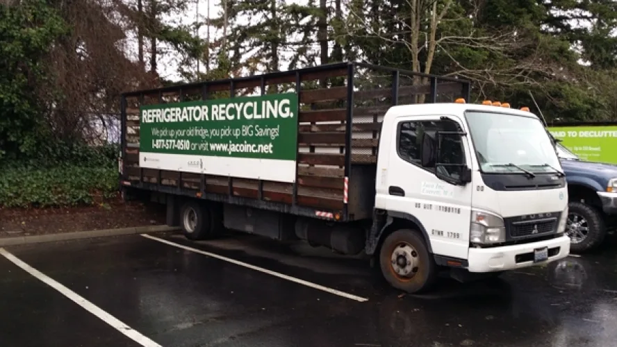 Photo #49 of JACO ENVIRONMENTAL INC. - OVER 95 LATE MODEL TRUCKS, TRAILERS & AUTOMOBILES: BOX, FLAT, STAKE, DUMP, FRUEHAUF, GREAT DANE, HYUNDAI, STRICK & MORE...