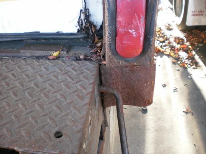 Photo #74 of JACO ENVIRONMENTAL INC. - OVER 95 LATE MODEL TRUCKS, TRAILERS & AUTOMOBILES: BOX, FLAT, STAKE, DUMP, FRUEHAUF, GREAT DANE, HYUNDAI, STRICK & MORE...