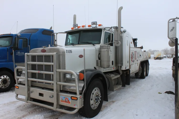 Photo #3 of ON BEHALF OF LEASING COMPANY, COMPLETE FLEET OF LATE MODEL WELL MAINTAINED TRACTORS, PETERBILT, KENWORTH, MACK, FORD, TRAILERS, VACUUM TANK, LOWBOYS, DUMPS, FLOATS, DROPS & VEHICLES AS NEW AS 2014