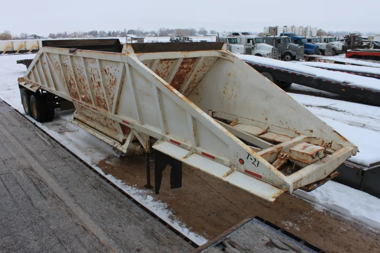 Photo #18 of ON BEHALF OF LEASING COMPANY, COMPLETE FLEET OF LATE MODEL WELL MAINTAINED TRACTORS, PETERBILT, KENWORTH, MACK, FORD, TRAILERS, VACUUM TANK, LOWBOYS, DUMPS, FLOATS, DROPS & VEHICLES AS NEW AS 2014