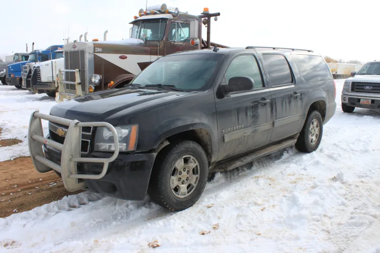 Photo #33 of ON BEHALF OF LEASING COMPANY, COMPLETE FLEET OF LATE MODEL WELL MAINTAINED TRACTORS, PETERBILT, KENWORTH, MACK, FORD, TRAILERS, VACUUM TANK, LOWBOYS, DUMPS, FLOATS, DROPS & VEHICLES AS NEW AS 2014