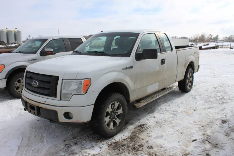 Photo #35 of ON BEHALF OF LEASING COMPANY, COMPLETE FLEET OF LATE MODEL WELL MAINTAINED TRACTORS, PETERBILT, KENWORTH, MACK, FORD, TRAILERS, VACUUM TANK, LOWBOYS, DUMPS, FLOATS, DROPS & VEHICLES AS NEW AS 2014