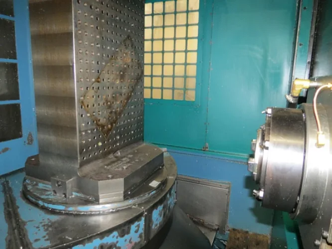Photo #13 of CINCINNATI & KASUGA 3, 4 & 5 AXIS CNC VERTICAL & HORIZONTAL MACHINING CENTERS LATE AS 2005, SPARE PARTS, INCLUDING SPINDLES, BALL SCREWS & LINEAR RAILS & 1997 GIDDINGS & LEWIS CMM
