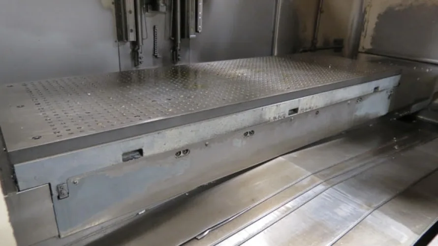 Photo #26 of CINCINNATI & KASUGA 3, 4 & 5 AXIS CNC VERTICAL & HORIZONTAL MACHINING CENTERS LATE AS 2005, SPARE PARTS, INCLUDING SPINDLES, BALL SCREWS & LINEAR RAILS & 1997 GIDDINGS & LEWIS CMM
