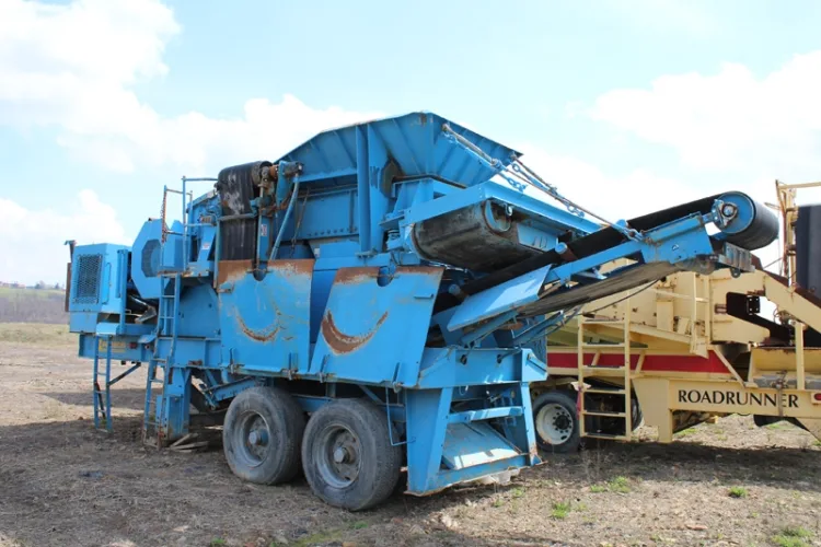 Photo #73 of BY ORDER OF US BANKRUPTCY COURT WESTERN DIVISION OF PENNSYLVANIA CASE NUMBER: 15-07066-JAD - EQUIPMENT & REAL-ESTATE OF MAJOR WATER, OIL, GAS & UTILITY SERVICE PROVIDER: PUMPING & FRACKING EQUIPMENT, EXCAVATION & EARTH MOVING EQUIPMENT, TRUCKS & TRAILERS,