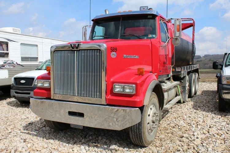Photo #80 of BY ORDER OF US BANKRUPTCY COURT WESTERN DIVISION OF PENNSYLVANIA CASE NUMBER: 15-07066-JAD - EQUIPMENT & REAL-ESTATE OF MAJOR WATER, OIL, GAS & UTILITY SERVICE PROVIDER: PUMPING & FRACKING EQUIPMENT, EXCAVATION & EARTH MOVING EQUIPMENT, TRUCKS & TRAILERS,