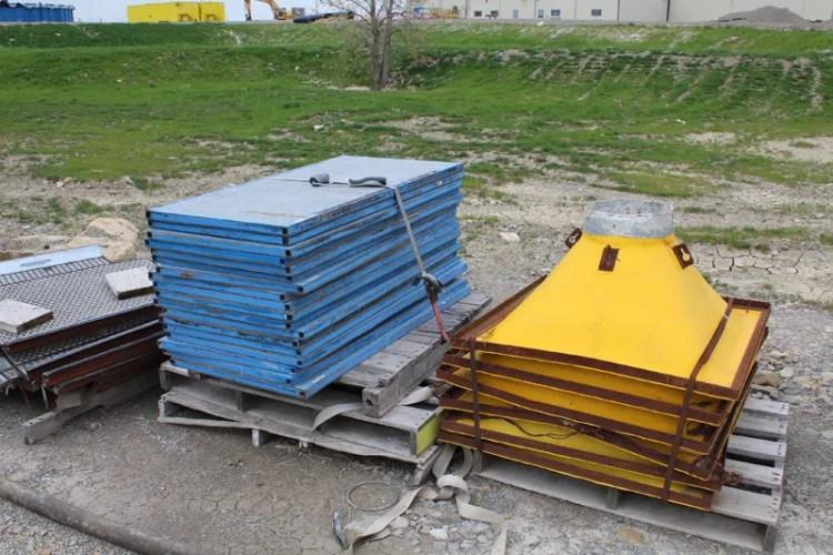 Photo #184 of BY ORDER OF US BANKRUPTCY COURT WESTERN DIVISION OF PENNSYLVANIA CASE NUMBER: 15-07066-JAD - EQUIPMENT & REAL-ESTATE OF MAJOR WATER, OIL, GAS & UTILITY SERVICE PROVIDER: PUMPING & FRACKING EQUIPMENT, EXCAVATION & EARTH MOVING EQUIPMENT, TRUCKS & TRAILERS,
