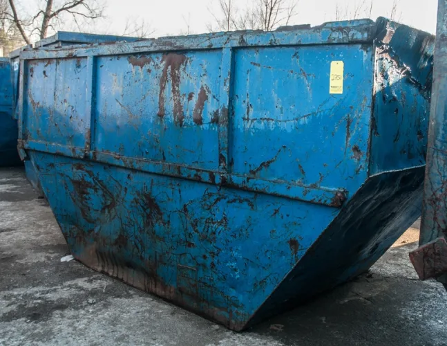 Photo #10 of PURE METAL RECYCLING SHORT NOTICE SALE - 48' FRUEHAUF & LUFKIN DRY TRAILERS, DIERZEN DUMP TRAILER, OVER 60 MEDIUM & LARGE LUGGER BOXES & MORE