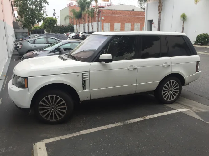 Photo #2 of UBER CONTENT - MODERN & CONTEMPORARY OFFICE FURNITURE & EQUIPMENT, 2012 RANGE ROVER, CANNONDALE EN 14781 ROAD BIKE, SONY XDCAM PMW-F3 SUPER35MM CAMCORDER, CANON EOS-1 CAMERA & MUCH MORE...