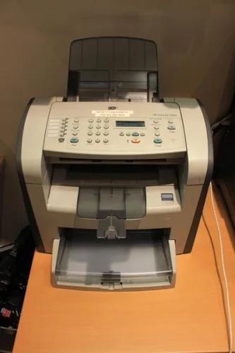 Photo #29 of UBER CONTENT - MODERN & CONTEMPORARY OFFICE FURNITURE & EQUIPMENT, 2012 RANGE ROVER, CANNONDALE EN 14781 ROAD BIKE, SONY XDCAM PMW-F3 SUPER35MM CAMCORDER, CANON EOS-1 CAMERA & MUCH MORE...