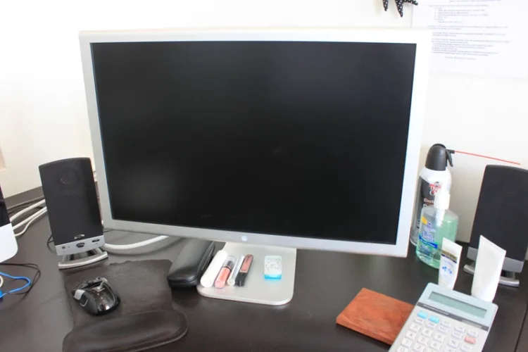 Photo #47 of UBER CONTENT - MODERN & CONTEMPORARY OFFICE FURNITURE & EQUIPMENT, 2012 RANGE ROVER, CANNONDALE EN 14781 ROAD BIKE, SONY XDCAM PMW-F3 SUPER35MM CAMCORDER, CANON EOS-1 CAMERA & MUCH MORE...