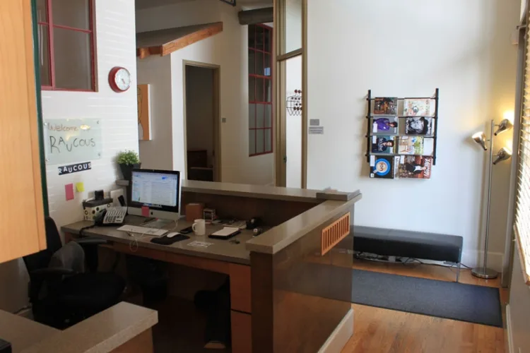 Photo #66 of UBER CONTENT - MODERN & CONTEMPORARY OFFICE FURNITURE & EQUIPMENT, 2012 RANGE ROVER, CANNONDALE EN 14781 ROAD BIKE, SONY XDCAM PMW-F3 SUPER35MM CAMCORDER, CANON EOS-1 CAMERA & MUCH MORE...