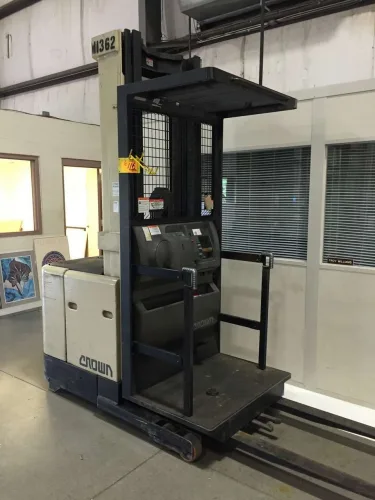 Photo #2 of SHORT NOTICE SALE - WAREHOUSE RACKING, FORKLIFTS, PALLET JACKS AND OFFICE AUCTION