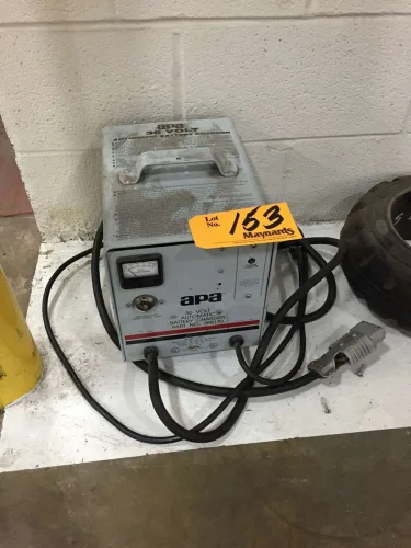 Photo #12 of SHORT NOTICE SALE - WAREHOUSE RACKING, FORKLIFTS, PALLET JACKS AND OFFICE AUCTION