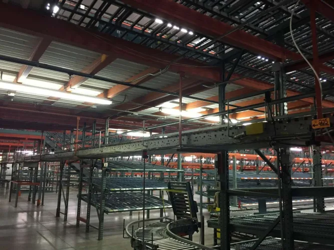 Photo #14 of SHORT NOTICE SALE - WAREHOUSE RACKING, FORKLIFTS, PALLET JACKS AND OFFICE AUCTION