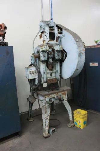 Photo #7 of SURPLUS ASSETS TO THE ONGOING OPERATIONS OF PACPRESS, FEATURING: (2009) YAWEI HYDRAULIC SHEAR, CINCINNATI MECHANICAL PRESS BRAKE, DIACRO HYDRA-MECHANICAL PRESS BRAKE, P/A INDUSTRIES PUNCH PRESS, PITTSBURGH HYDRAULIC IRONWORKER, ACRA VERTICAL MILLING