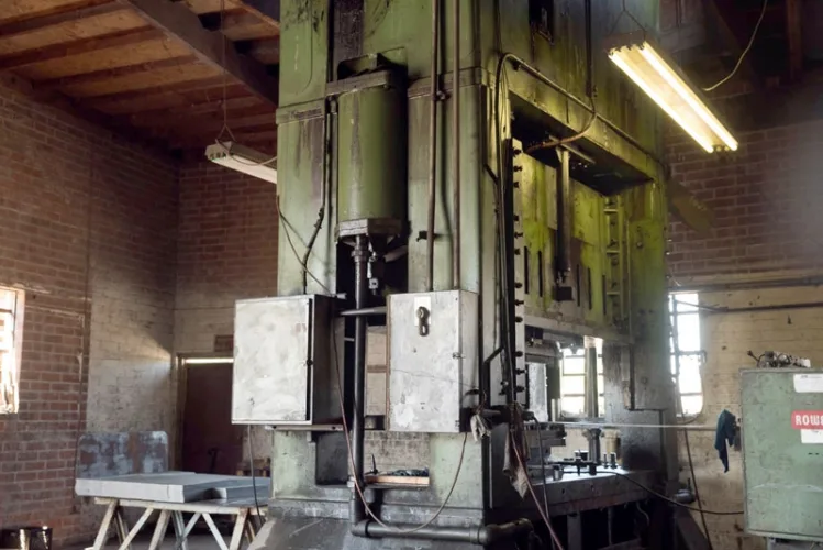 Photo #110 of GOLDEN STATE TOOL & DIE - COMPLETE TOOL & DIE SHOP, METAL STAMPING UP TO 800 TON CAPACITY, FEATURING: 800-TON CLEARING & 400 TON MINSTER KNUCKLE PRESSES,  UP TO 400 TON STRAIGHT SIDE, OBI, GAP FRAME STAMPING PRESSES, COMPLETE TOOL ROOM, ROLLING STOCK &