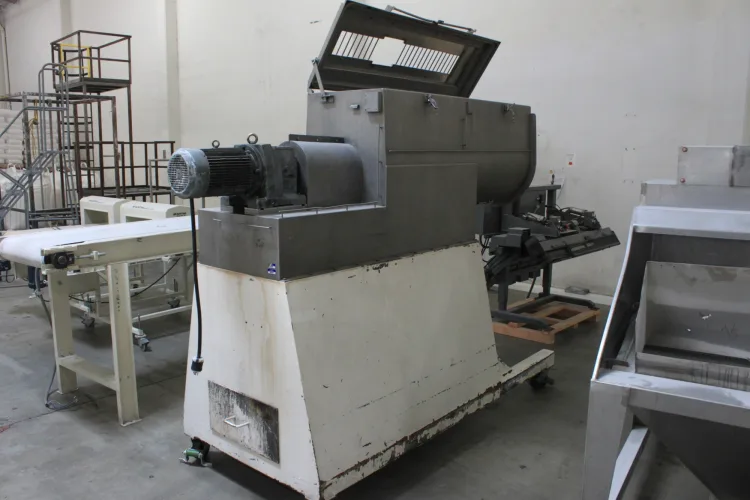 Photo #8 of SURPLUS ASSETS FROM A MAJOR SUGAR PROCESSOR & PACKAGER - SCREW AUGER CONVEYORS, MACON SIFTERS, BLENDER, METAL DETECTORS, CHOICE BAGGING OPEN MOUTH BAG FILLER, FISCHBEIN BAG SEALER, SUGAR LINE & MORE