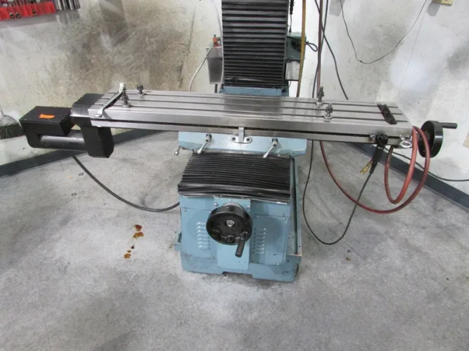Photo #15 of SHORT NOTICE SALE - CHEVALIER, DMC & JONES & SHIPMAN GRINDERS, HAAS VERTICAL MILL, TRAK MILLING MACHINE, WR WELLS, CLAUSING & WELLSAW BAND SAWS, VALUE MASTER LATHE, ROLLING STOCK & MORE