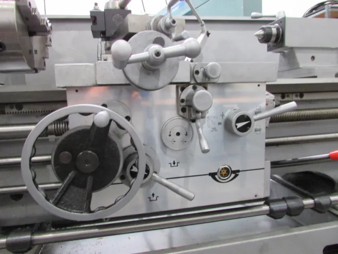 Photo #22 of SHORT NOTICE SALE - CHEVALIER, DMC & JONES & SHIPMAN GRINDERS, HAAS VERTICAL MILL, TRAK MILLING MACHINE, WR WELLS, CLAUSING & WELLSAW BAND SAWS, VALUE MASTER LATHE, ROLLING STOCK & MORE