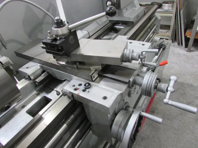Photo #23 of SHORT NOTICE SALE - CHEVALIER, DMC & JONES & SHIPMAN GRINDERS, HAAS VERTICAL MILL, TRAK MILLING MACHINE, WR WELLS, CLAUSING & WELLSAW BAND SAWS, VALUE MASTER LATHE, ROLLING STOCK & MORE