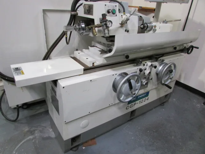 Photo #48 of SHORT NOTICE SALE - CHEVALIER, DMC & JONES & SHIPMAN GRINDERS, HAAS VERTICAL MILL, TRAK MILLING MACHINE, WR WELLS, CLAUSING & WELLSAW BAND SAWS, VALUE MASTER LATHE, ROLLING STOCK & MORE