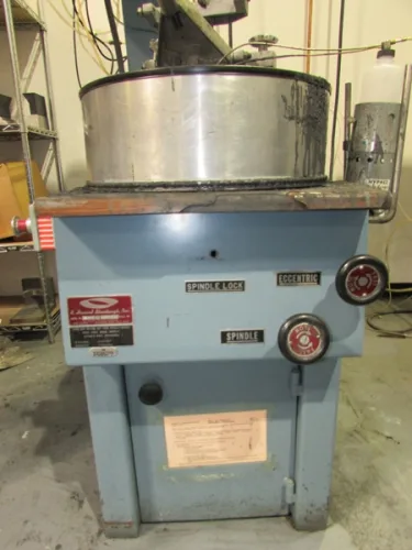 Photo #76 of SHORT NOTICE SALE - CHEVALIER, DMC & JONES & SHIPMAN GRINDERS, HAAS VERTICAL MILL, TRAK MILLING MACHINE, WR WELLS, CLAUSING & WELLSAW BAND SAWS, VALUE MASTER LATHE, ROLLING STOCK & MORE