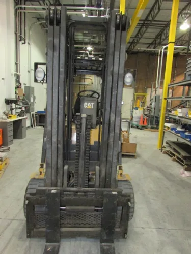 Photo #141 of SHORT NOTICE SALE - CHEVALIER, DMC & JONES & SHIPMAN GRINDERS, HAAS VERTICAL MILL, TRAK MILLING MACHINE, WR WELLS, CLAUSING & WELLSAW BAND SAWS, VALUE MASTER LATHE, ROLLING STOCK & MORE
