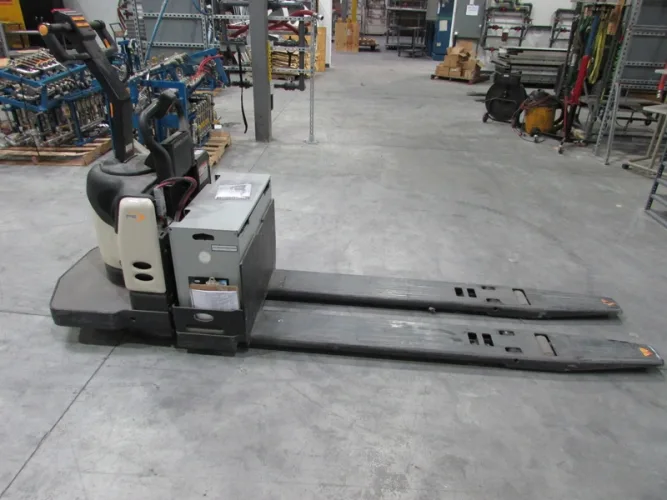 Photo #145 of SHORT NOTICE SALE - CHEVALIER, DMC & JONES & SHIPMAN GRINDERS, HAAS VERTICAL MILL, TRAK MILLING MACHINE, WR WELLS, CLAUSING & WELLSAW BAND SAWS, VALUE MASTER LATHE, ROLLING STOCK & MORE
