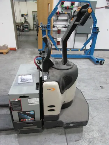 Photo #147 of SHORT NOTICE SALE - CHEVALIER, DMC & JONES & SHIPMAN GRINDERS, HAAS VERTICAL MILL, TRAK MILLING MACHINE, WR WELLS, CLAUSING & WELLSAW BAND SAWS, VALUE MASTER LATHE, ROLLING STOCK & MORE