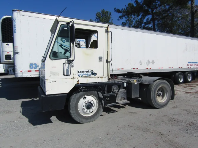 Photo #8 of NEW SALE DATE - AFTER ORDER OF THE US BANKRUPTCY COURT CASE NO. 16-BK-26397 - SEATRUCK INC.: (38) LATE MODEL SLEEPER TRACTORS, (28) REEFER TRAILERS, (15) DRY VAN TRAILERS