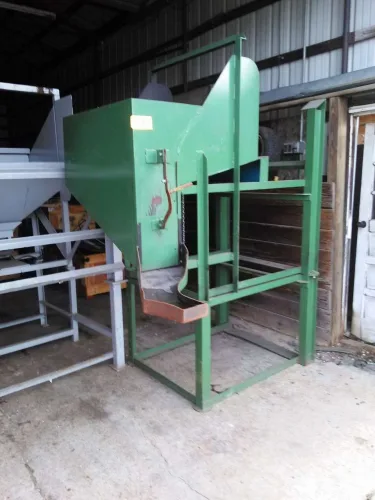 Photo #2 of HUGE 2 DAY AUCTION - DAY 2: EQUIPMENT NO LONGER NEEDED IN THE CONTINUING OPERATIONS OF QUALITY DIE SET CORPORATION, FEATURING PRESSES FROM 60 - 125 TON, GRINDER, VERTICAL MILLING MACHINE, TOOL ROOM, UNCOILERS, STRAIGHTENERS & MORE