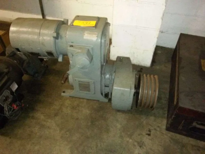 Photo #4 of HUGE 2 DAY AUCTION - DAY 2: EQUIPMENT NO LONGER NEEDED IN THE CONTINUING OPERATIONS OF QUALITY DIE SET CORPORATION, FEATURING PRESSES FROM 60 - 125 TON, GRINDER, VERTICAL MILLING MACHINE, TOOL ROOM, UNCOILERS, STRAIGHTENERS & MORE