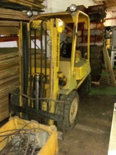 Photo #16 of HUGE 2 DAY AUCTION - DAY 2: EQUIPMENT NO LONGER NEEDED IN THE CONTINUING OPERATIONS OF QUALITY DIE SET CORPORATION, FEATURING PRESSES FROM 60 - 125 TON, GRINDER, VERTICAL MILLING MACHINE, TOOL ROOM, UNCOILERS, STRAIGHTENERS & MORE