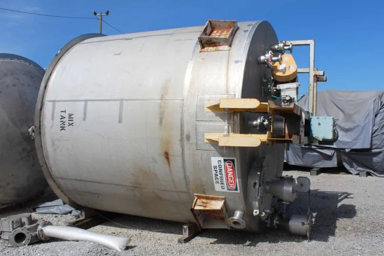 Photo #33 of INVISTA - SHORT NOTICE AUCTION FEATURING PRODUCTION PACKAGING EQUIPMENT, TANK FARM INCLUDING 7 STAINLESS STEEL VERTICAL TANKS, STORAGE SILOS, EXTRUDERS & BALER