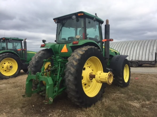 Photo #14 of REPOSSESSED FARM EQUPMENT AUCTION - FEATURING EXCELLENT WELL MAINTAINED LATE MODEL FARM EQUIPMENT, INCLUDING: JOHN DEERE TRACTORS & COMBINES & GREAT PLAINS GRAIN DRILLS
