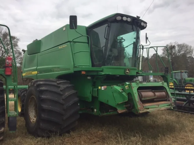Photo #45 of REPOSSESSED FARM EQUPMENT AUCTION - FEATURING EXCELLENT WELL MAINTAINED LATE MODEL FARM EQUIPMENT, INCLUDING: JOHN DEERE TRACTORS & COMBINES & GREAT PLAINS GRAIN DRILLS