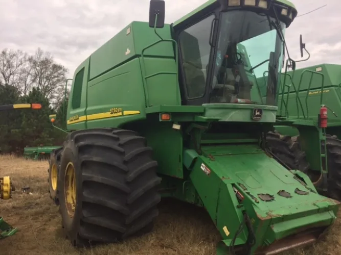 Photo #50 of REPOSSESSED FARM EQUPMENT AUCTION - FEATURING EXCELLENT WELL MAINTAINED LATE MODEL FARM EQUIPMENT, INCLUDING: JOHN DEERE TRACTORS & COMBINES & GREAT PLAINS GRAIN DRILLS