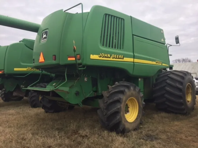 Photo #52 of REPOSSESSED FARM EQUPMENT AUCTION - FEATURING EXCELLENT WELL MAINTAINED LATE MODEL FARM EQUIPMENT, INCLUDING: JOHN DEERE TRACTORS & COMBINES & GREAT PLAINS GRAIN DRILLS
