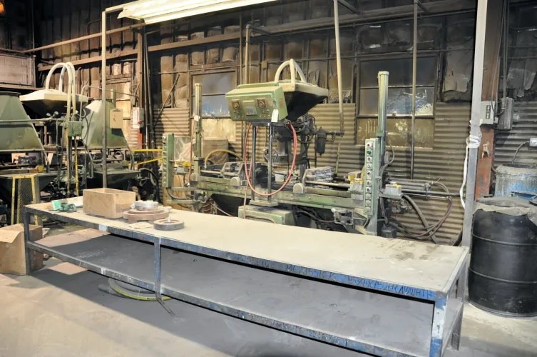 Photo #21 of GOLTRA CASTINGS COMPANY - COMPLETE SMALL STEEL 8 OZ - 200LB CASTINGS FOUNDRY