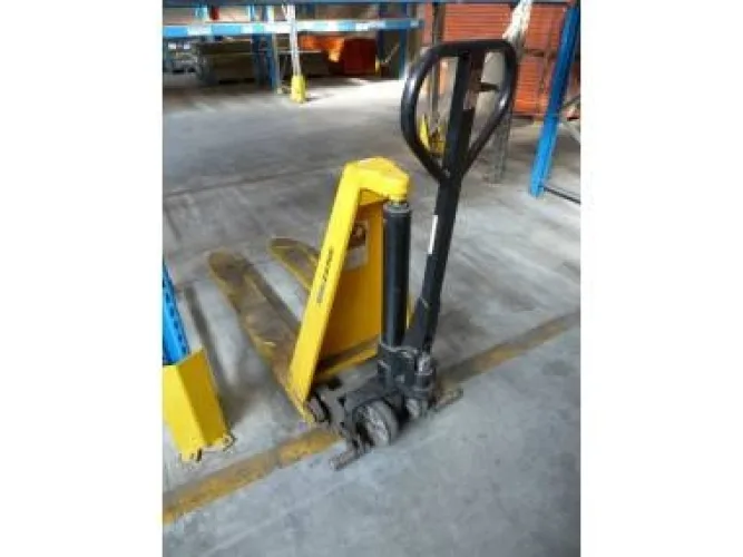 Photo #5 of SURPLUS MACHINERY & GENERAL PLANT EQUIPMENT OF MERITOR, FEATURING: MERCEDES-BENZ VAN, FORKLIFTS, OFFICE FURNITURE & MUCH MORE!